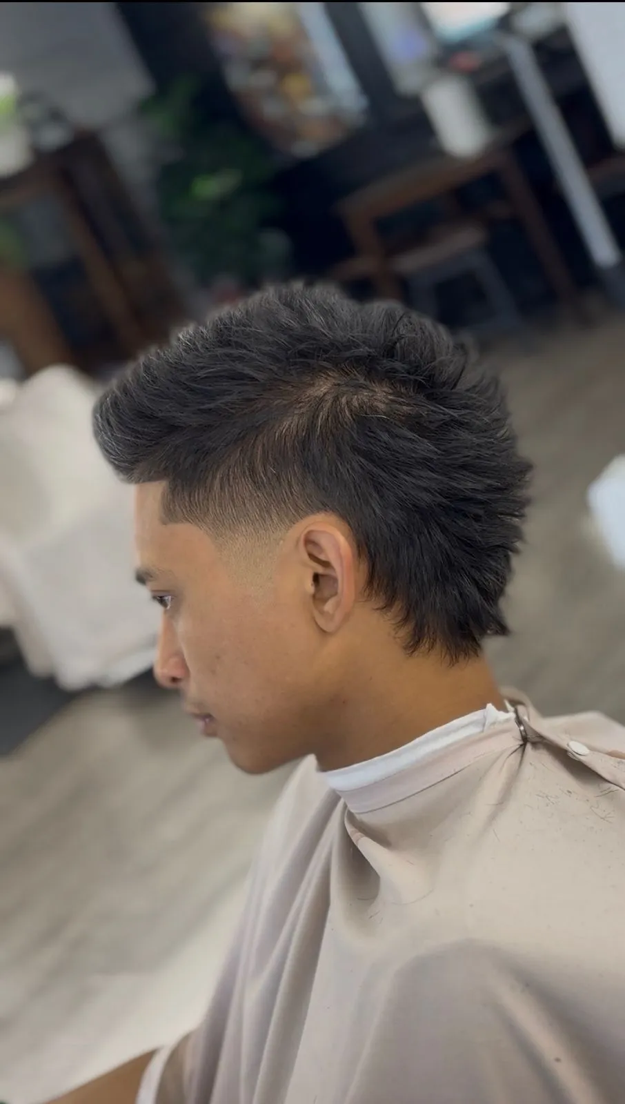 Services 7 Hair cutting shop in lake Balboa