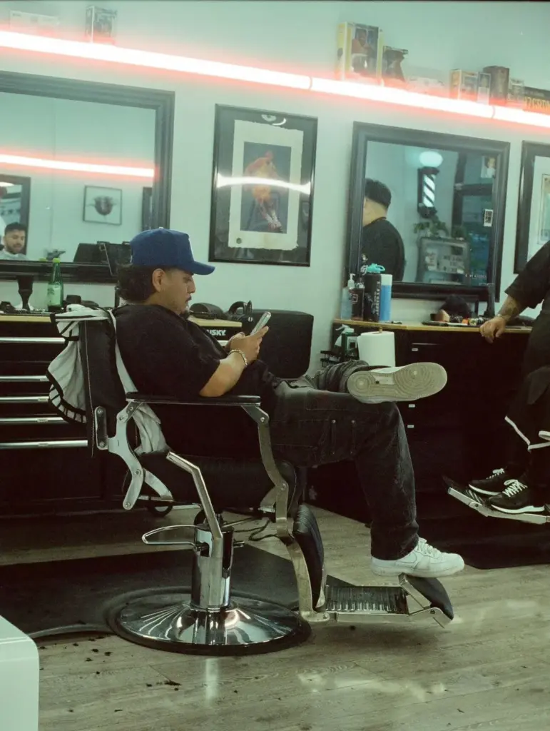 Best barber Lake Balboa CA